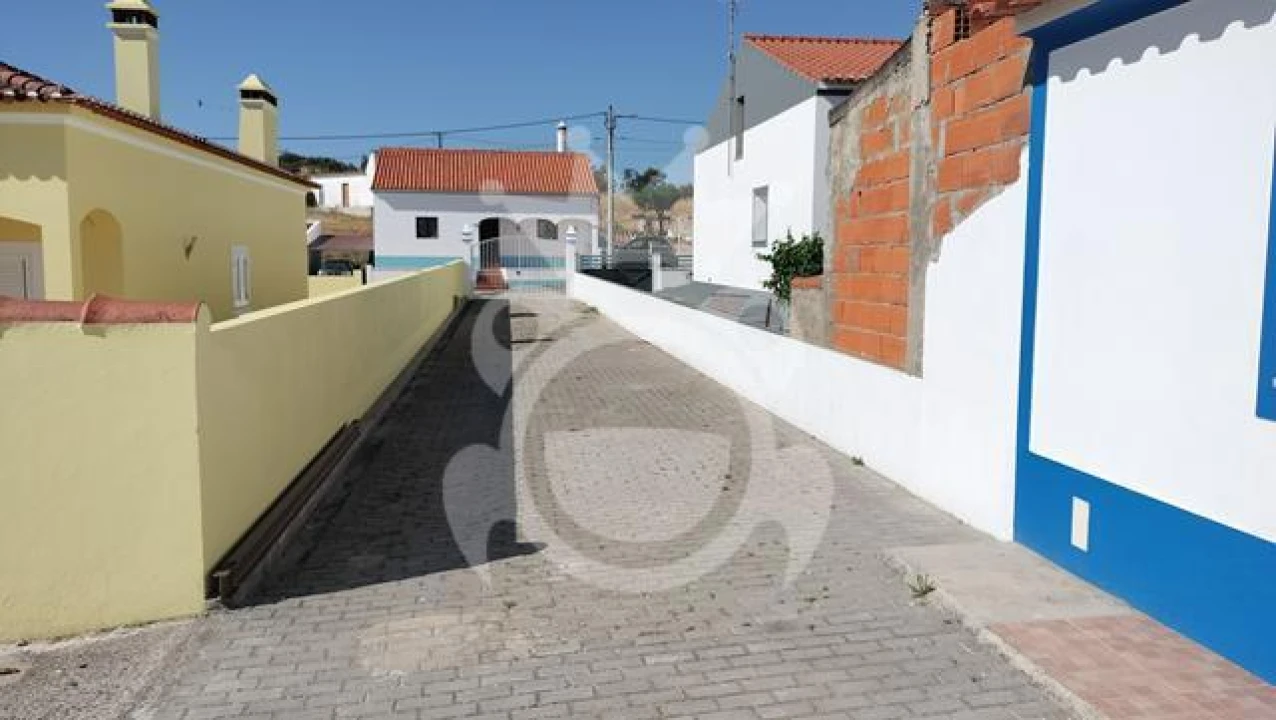 Quinta T2 para Venda em Santiago Maior Foto 3