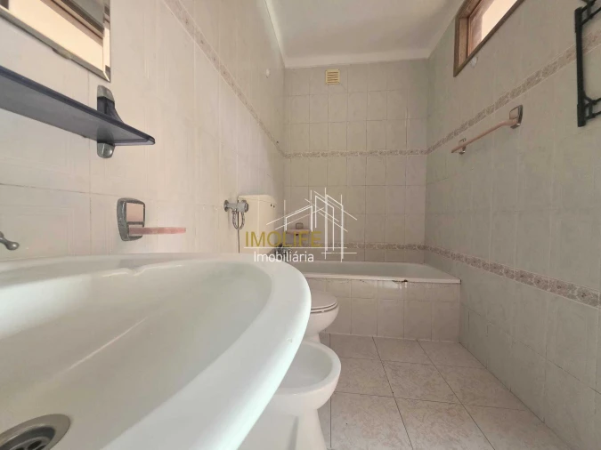 Moradia T1 para Venda em Cabeção Foto 14