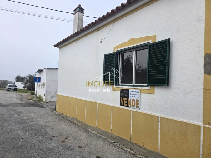 Moradia T1 para Venda em Cabeção Foto 3