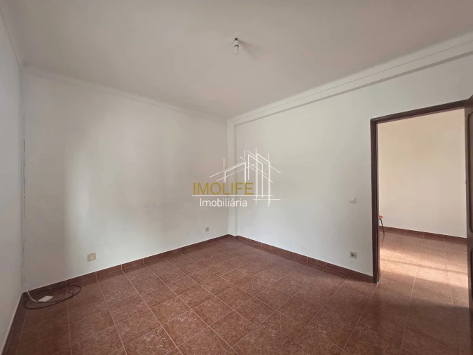 Moradia T1 para Venda em Cabeção Foto 16