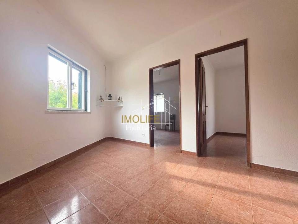 Moradia T1 para Venda em Cabeção Foto 9