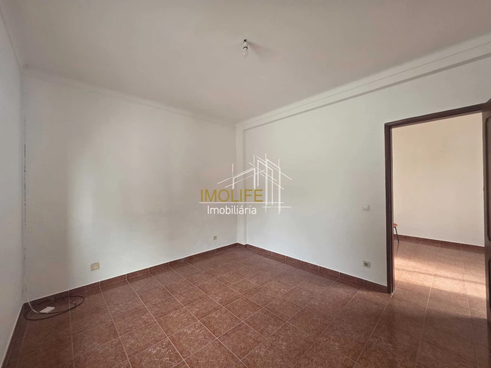 Moradia T1 para Venda em Cabeção Foto 16