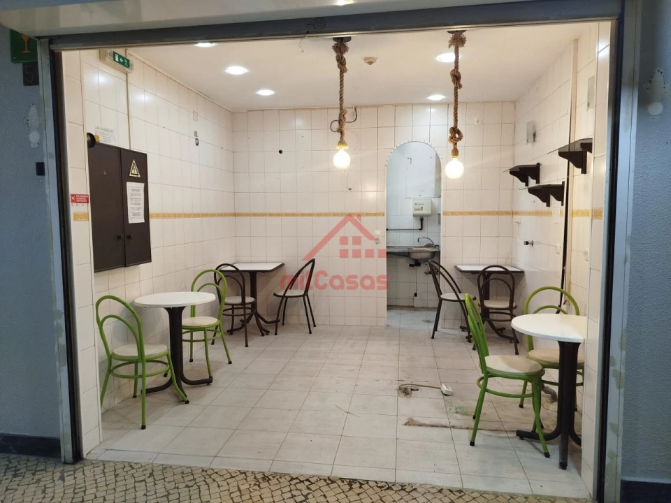 Loja para Arrendamento em Lumiar Foto 4