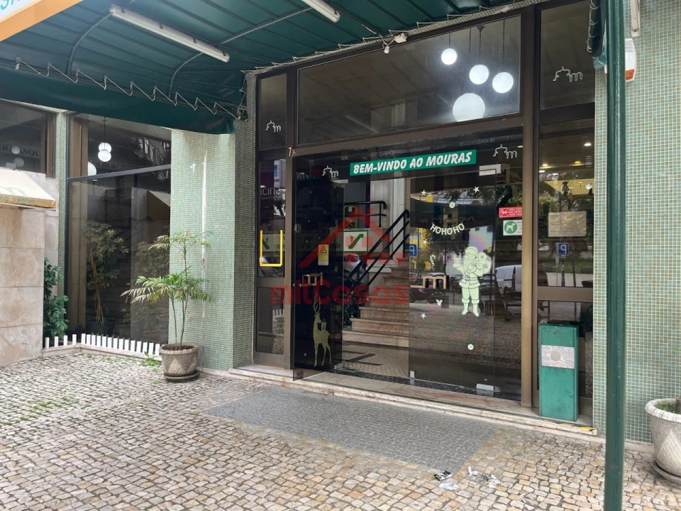 Loja para Arrendamento em Lumiar Foto 24