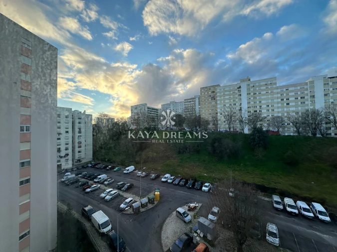 Apartamento T3 para Venda em Santo António dos Cavaleiros e Frielas Foto 17