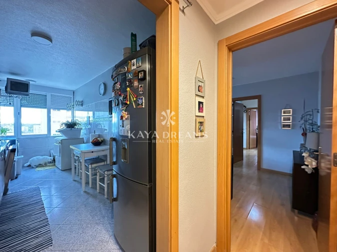 Apartamento T3 para Venda em Santo António dos Cavaleiros e Frielas Foto 3