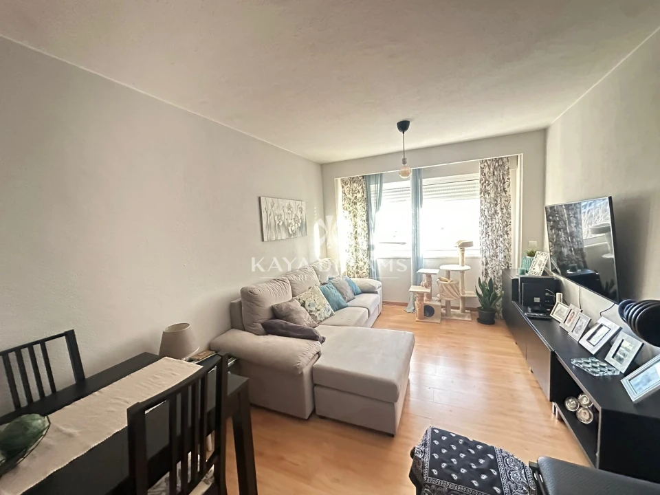 Apartamento T3 para Venda em Santo António dos Cavaleiros e Frielas Foto 2