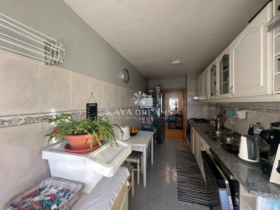 Apartamento T3 para Venda em Santo António dos Cavaleiros e Frielas Foto 4