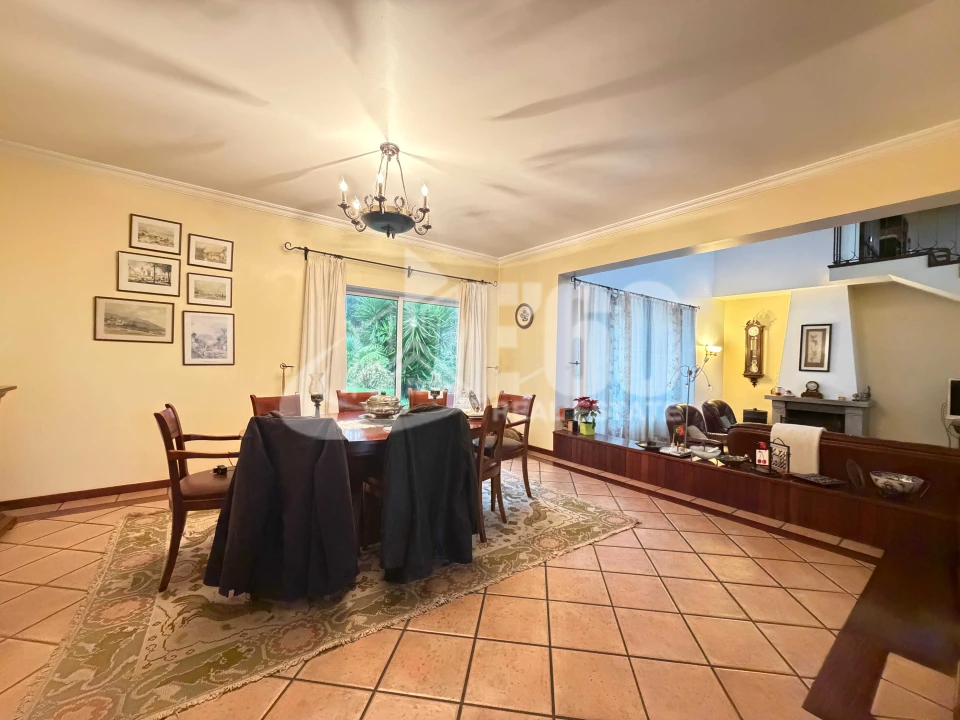 Moradia T4 para Venda em Ossela Foto 8