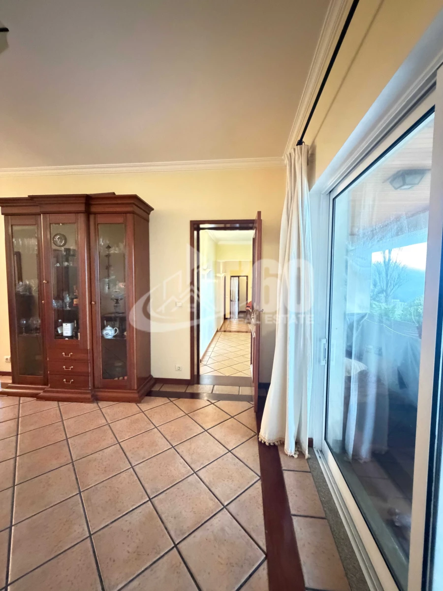 Moradia T4 para Venda em Ossela Foto 14