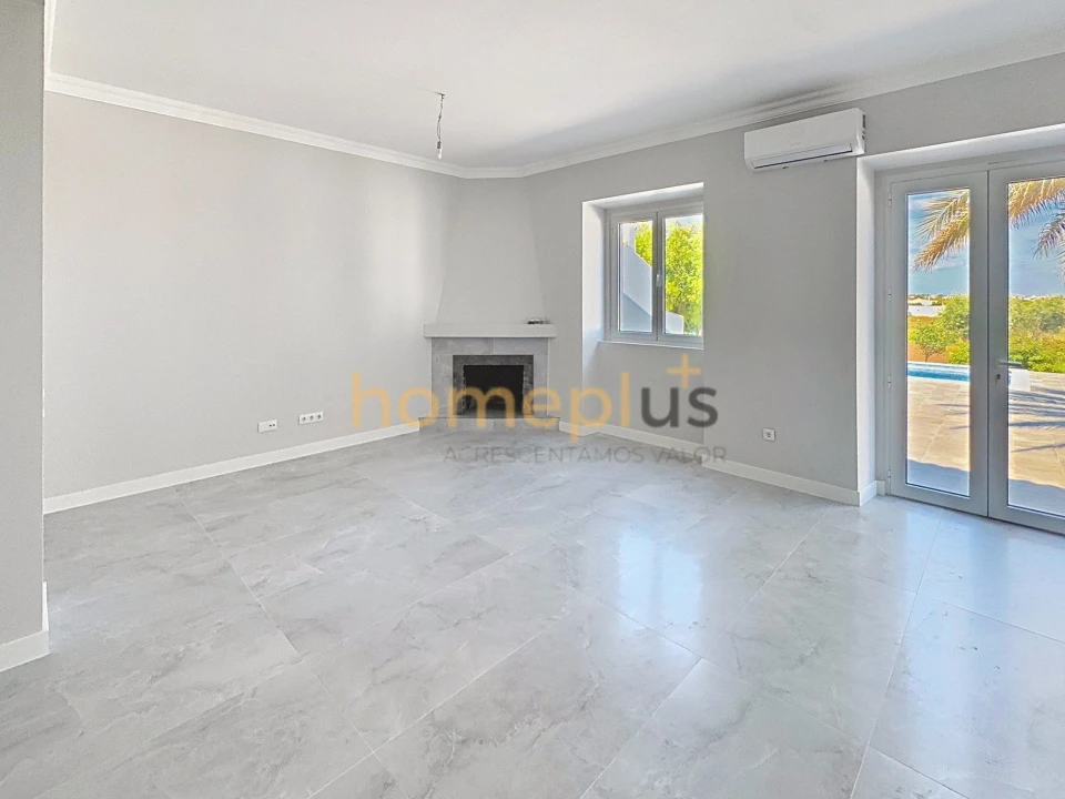 Moradia T5 para Venda em Vila Nova de Cacela Foto 8