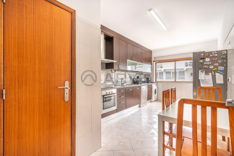 Apartamento T3 para Venda em Loureira Foto 5