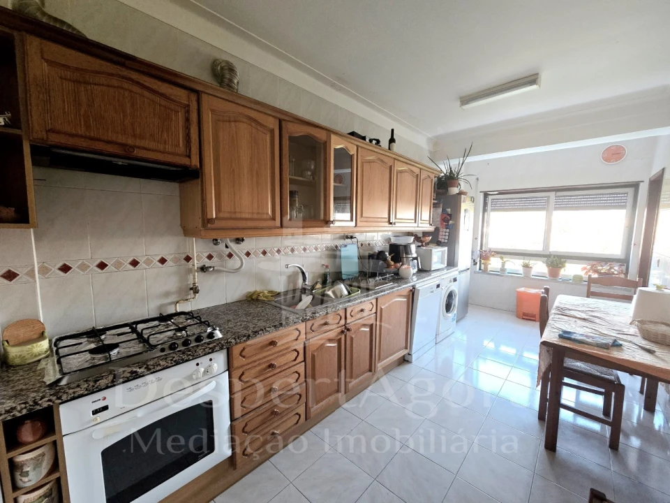 Apartamento T3 para Venda em Vila Nova da Barquinha Foto 3