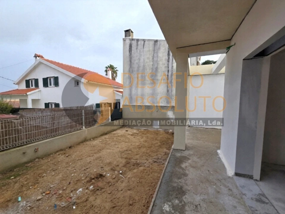 Moradia T3 para Venda em Fernao Ferro Foto 4