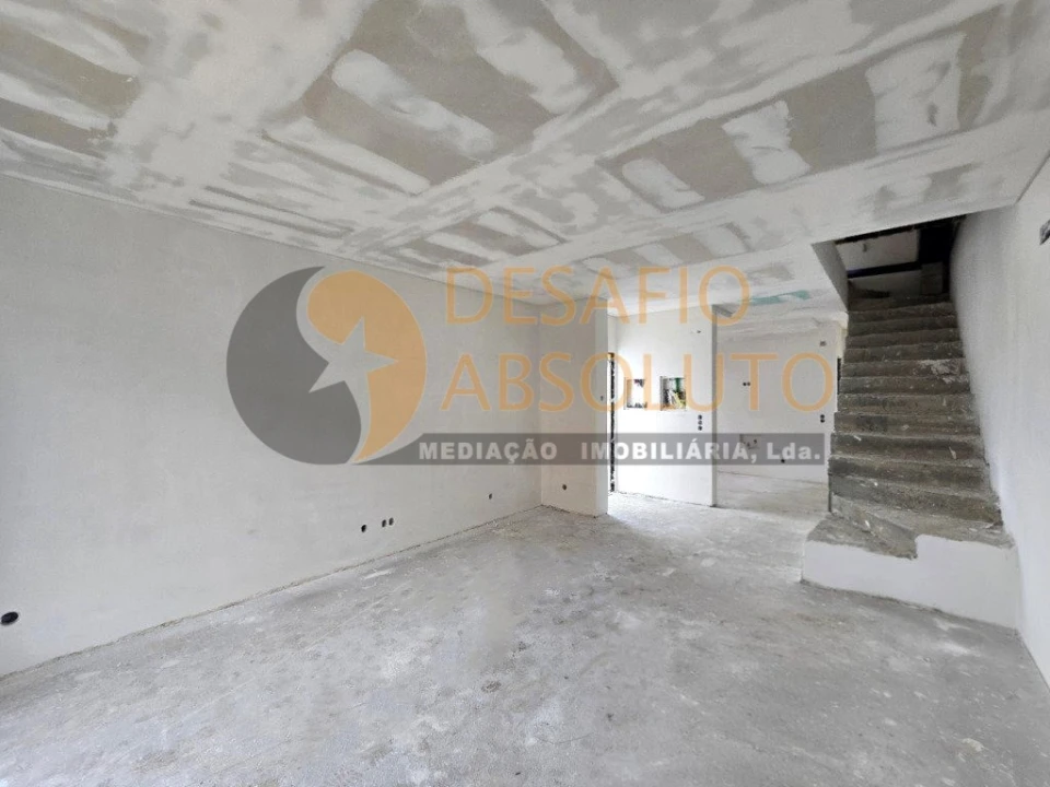 Moradia T3 para Venda em Fernao Ferro Foto 6