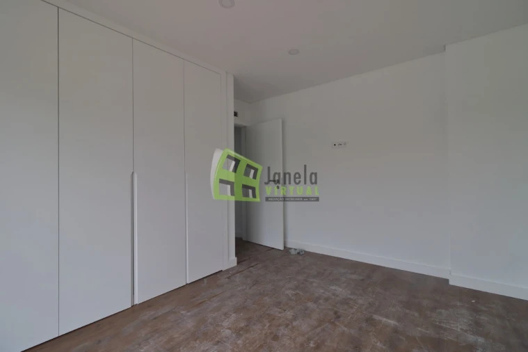 Moradia T3 para Venda em Quinta do Anjo Foto 10