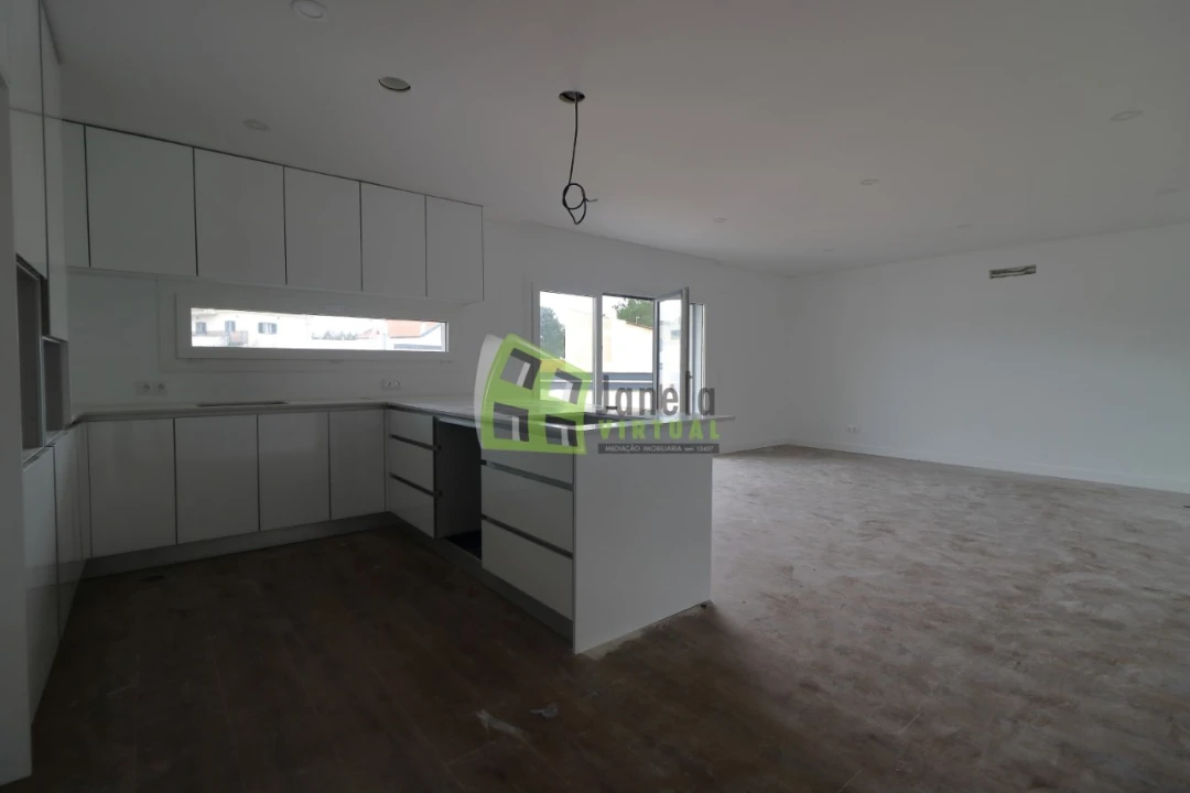 Moradia T3 para Venda em Quinta do Anjo Foto 7