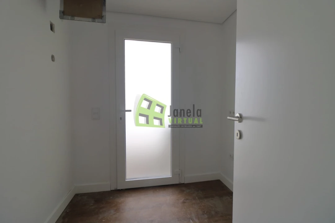 Moradia T3 para Venda em Quinta do Anjo Foto 23