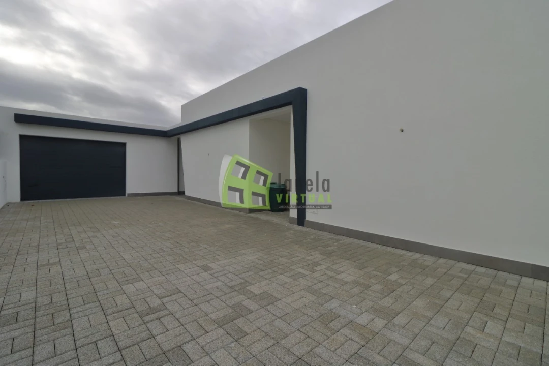 Moradia T3 para Venda em Quinta do Anjo Foto 28