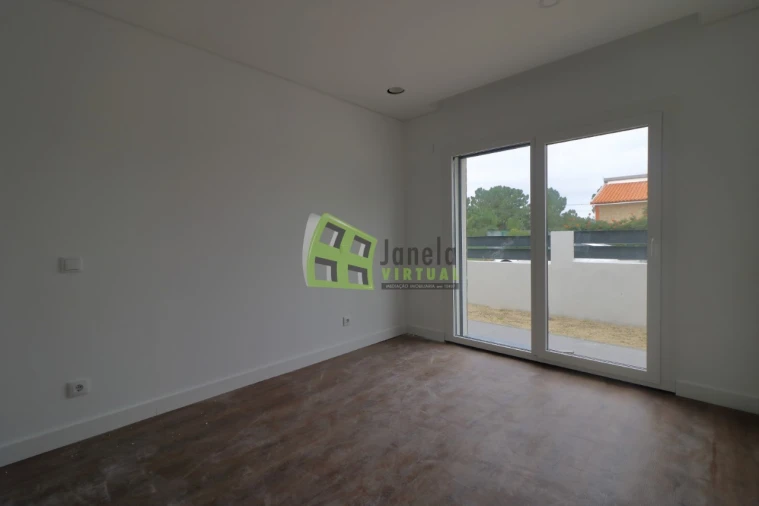 Moradia T3 para Venda em Quinta do Anjo Foto 10