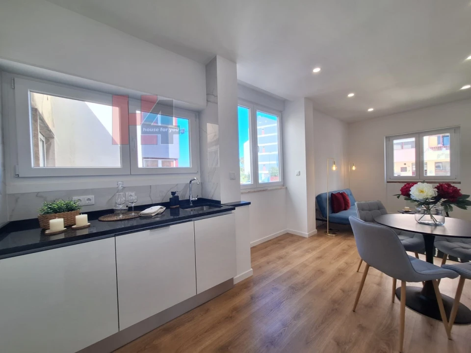 Apartamento T3 para Venda em Benfica Foto 1