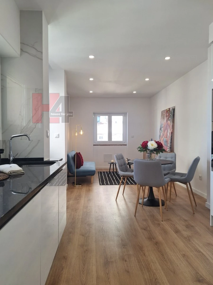 Apartamento T3 para Venda em Benfica Foto 3