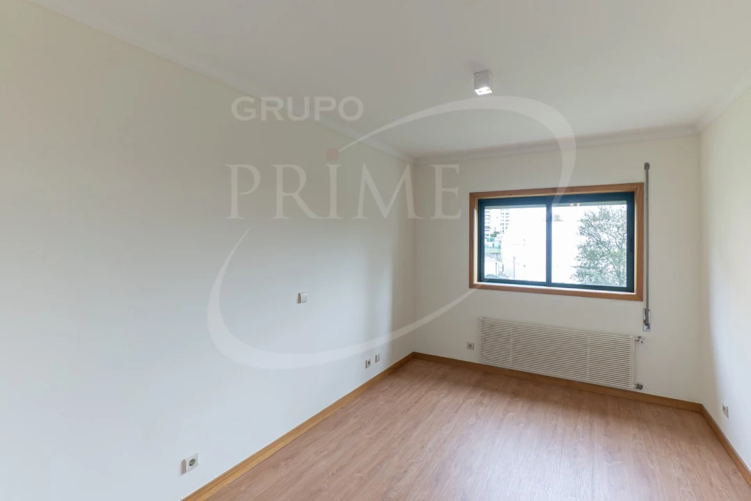 Apartamento T3 para Arrendamento em Aldoar, Foz do Douro e Nevogilde Foto 19