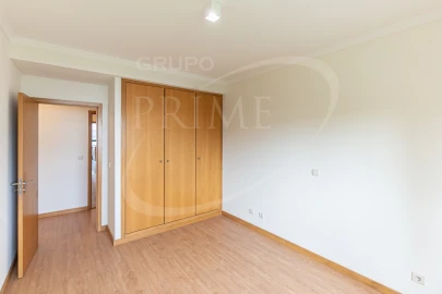 Apartamento T3 para Arrendamento em Aldoar, Foz do Douro e Nevogilde