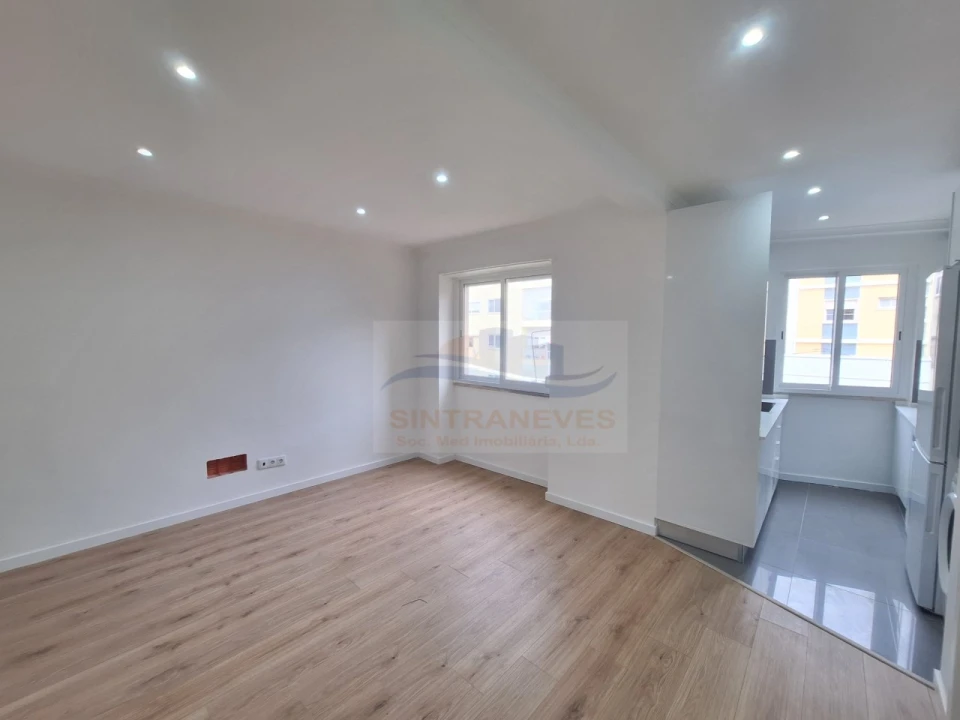 Apartamento T3 para Venda em Queluz e Belas Foto 14