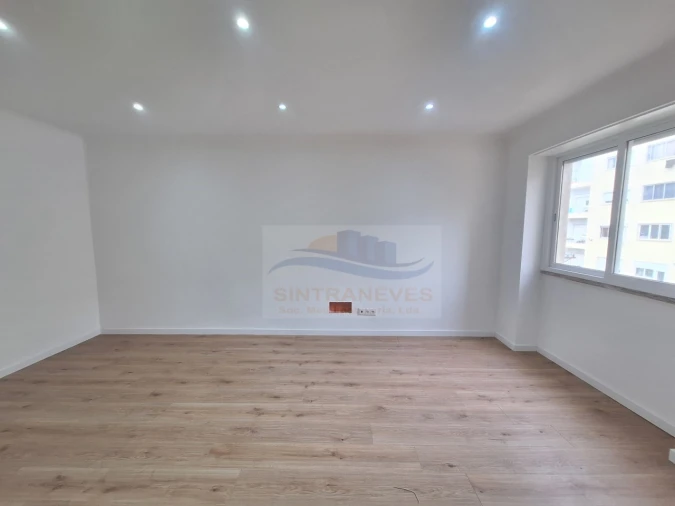 Apartamento T3 para Venda em Queluz e Belas Foto 16