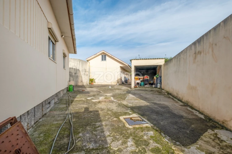 Moradia T3 para Venda em Serzedo e Perosinho Foto 37