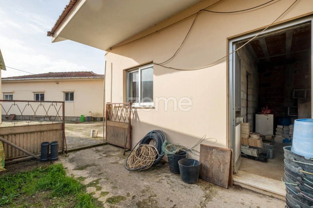 Moradia T3 para Venda em Serzedo e Perosinho Foto 41