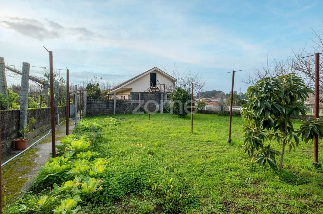 Moradia T3 para Venda em Serzedo e Perosinho Foto 53