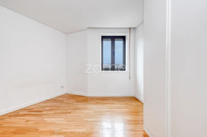 Apartamento T2 para Arrendamento em Paranhos