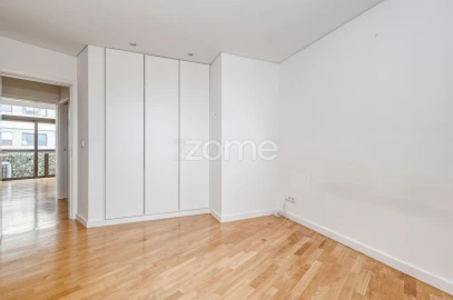 Apartamento T2 para Arrendamento em Paranhos