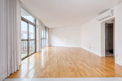 Apartamento T2 para Arrendamento em Paranhos