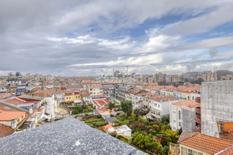 Apartamento T2 para Arrendamento em Paranhos Foto 21