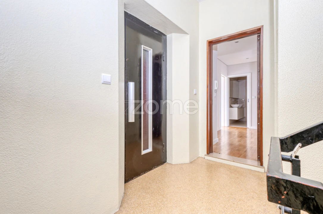 Apartamento T2 para Arrendamento em Paranhos Foto 17
