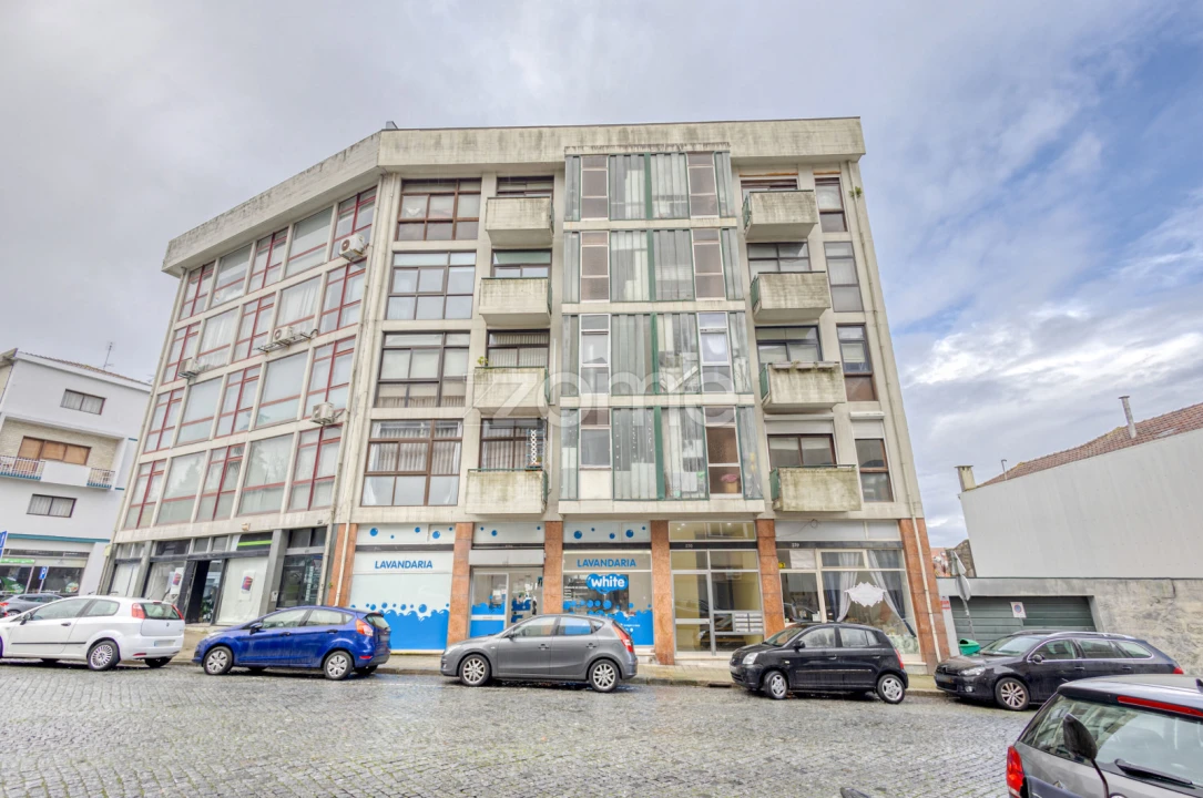 Apartamento T2 para Arrendamento em Paranhos Foto 22