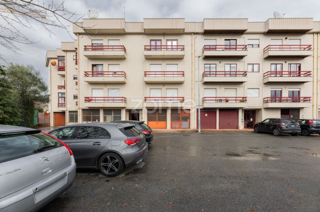 Apartamento T2 para Venda em Gualtar Foto 2