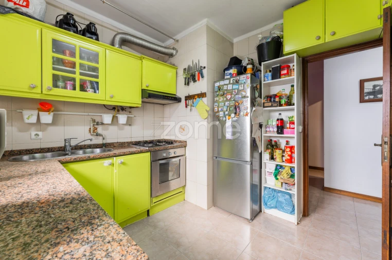 Apartamento T2 para Venda em Gualtar Foto 5