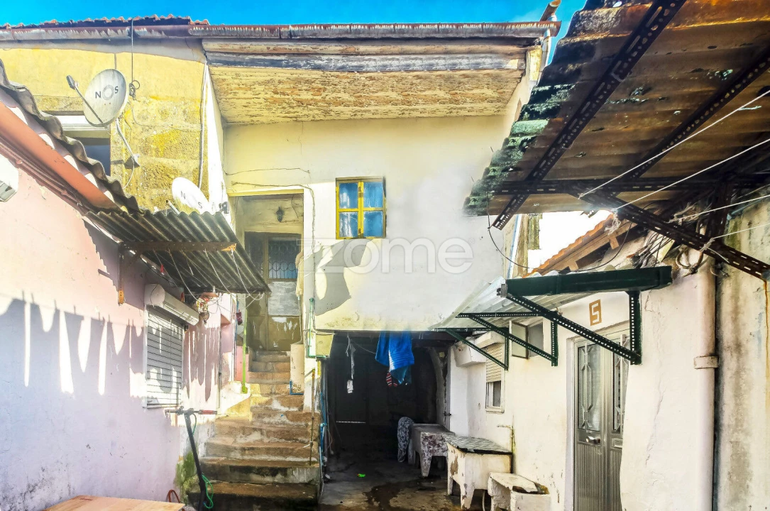 Moradia T13 para Venda em Campanhã Foto 9