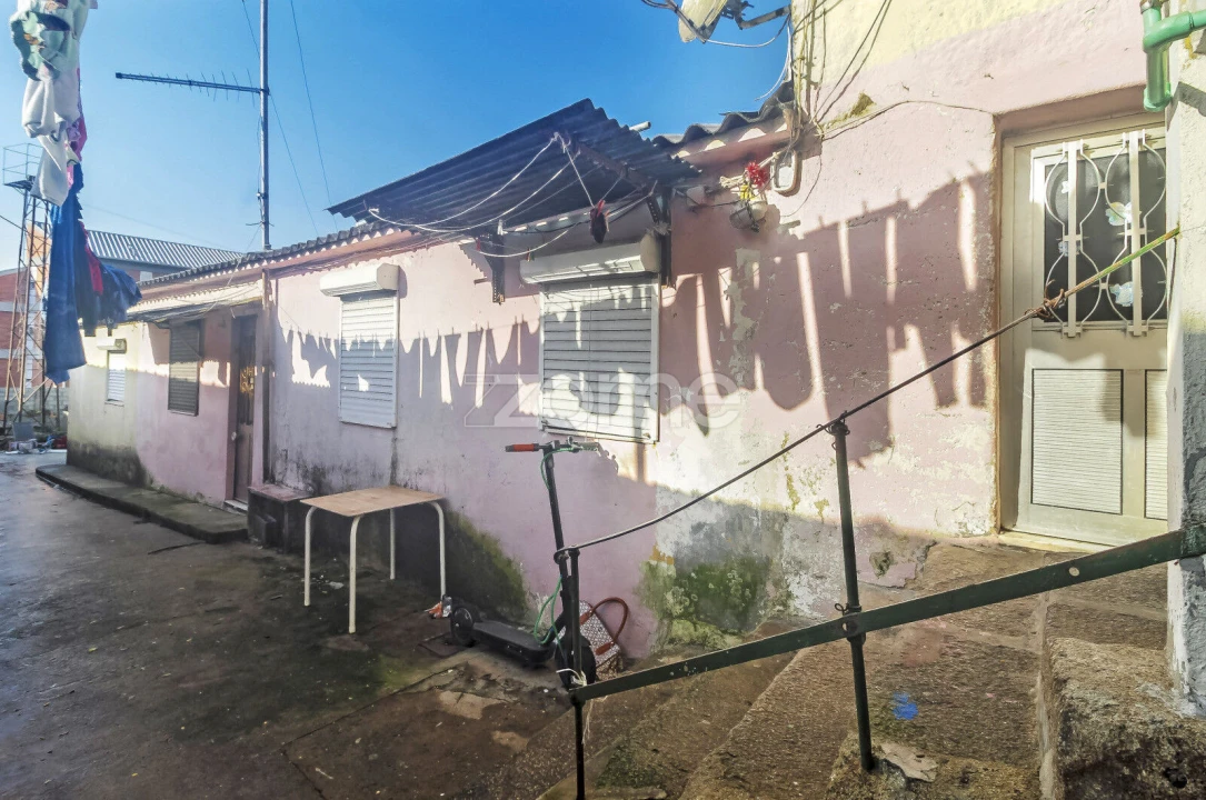 Moradia T13 para Venda em Campanhã Foto 17