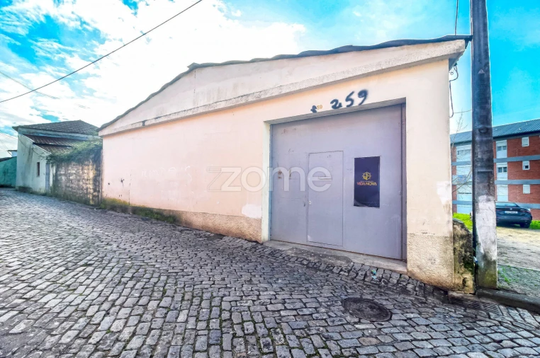 Moradia T13 para Venda em Campanhã Foto 41