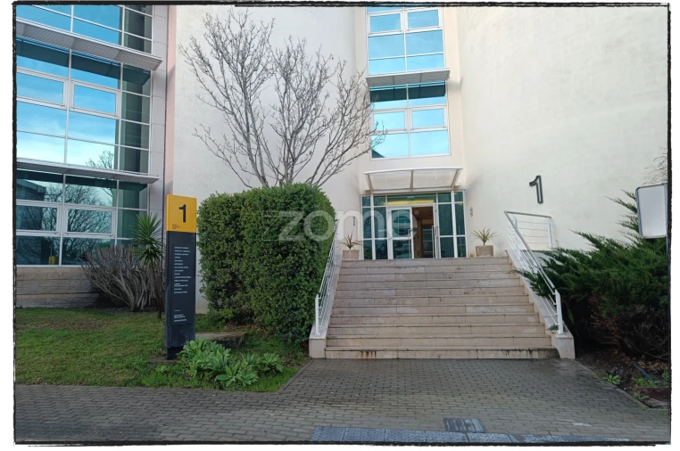 Escritório para Arrendamento em Santa Maria e São Miguel, São Martinho, São Pedro Penaferrim Foto 23