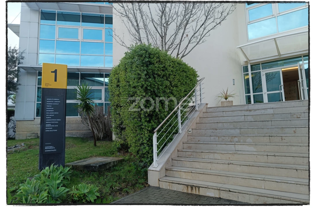 Escritório para Arrendamento em Santa Maria e São Miguel, São Martinho, São Pedro Penaferrim Foto 23