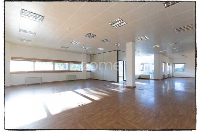 Escritório para Arrendamento em Santa Maria e São Miguel, São Martinho, São Pedro Penaferrim Foto 5