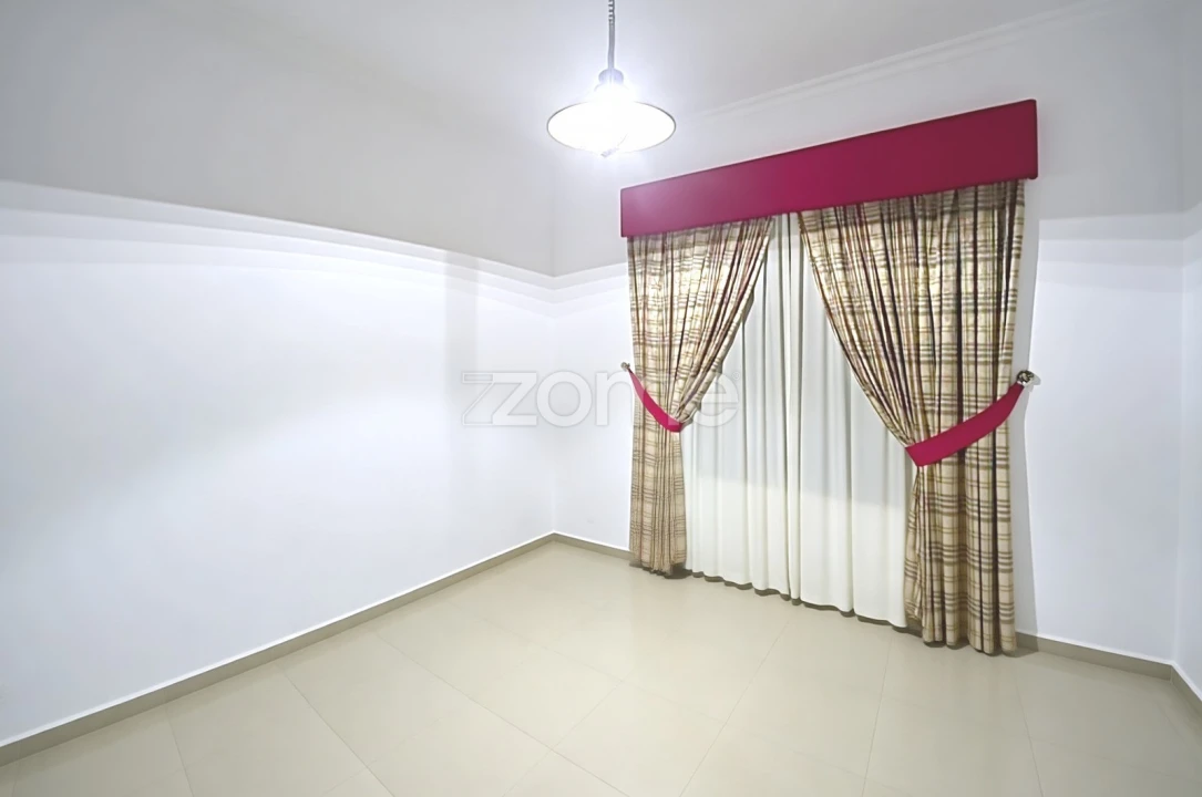 Moradia T8 para Venda em Portela do Fojo-Machio Foto 19