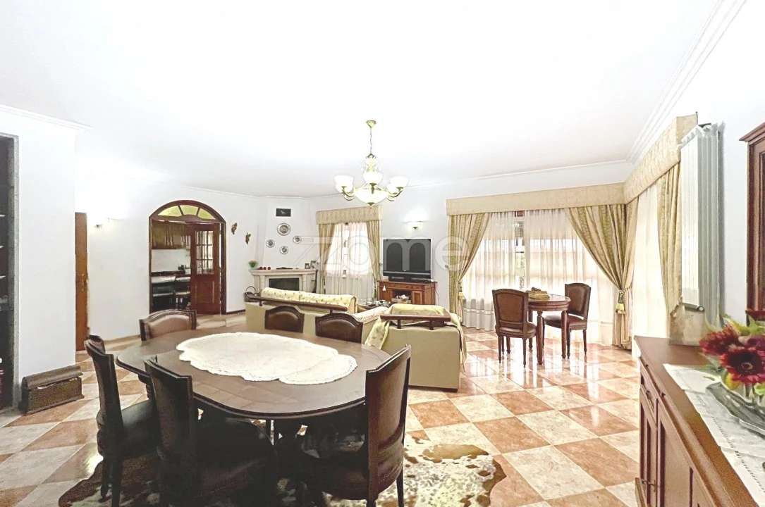 Moradia T8 para Venda em Portela do Fojo-Machio Foto 22