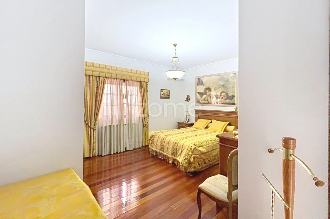 Moradia T8 para Venda em Portela do Fojo-Machio Foto 35